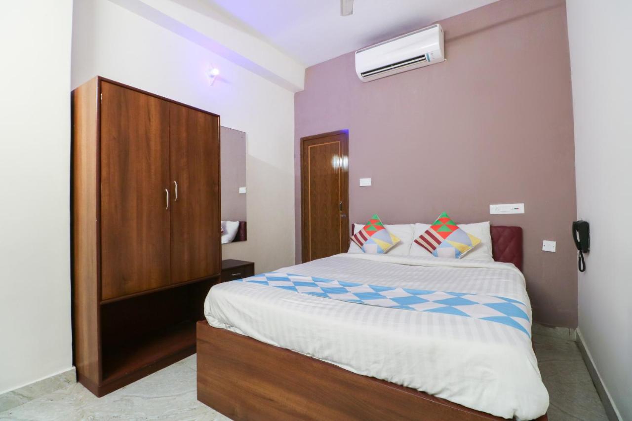 Hotel O Adri Hotels Near Dum Dum Metro Station エクステリア 写真